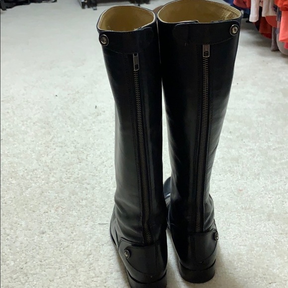 Frye - Melissa Button Back ZIP - Picture 3 of 4